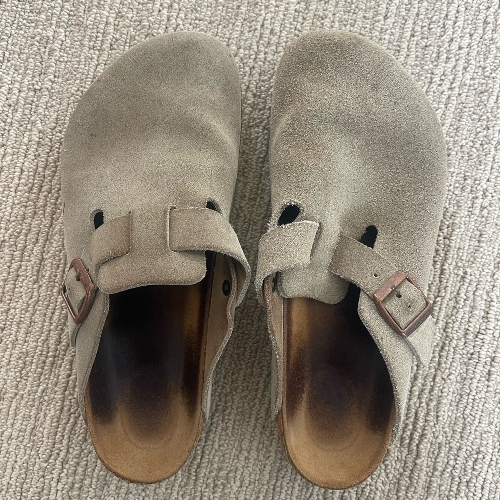 Birkenstock Suede Clogs in Taupe